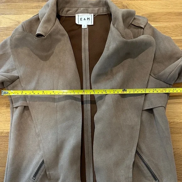 E&M | Women's Tan Suede moto style Jacket - Picture 4 of 13
